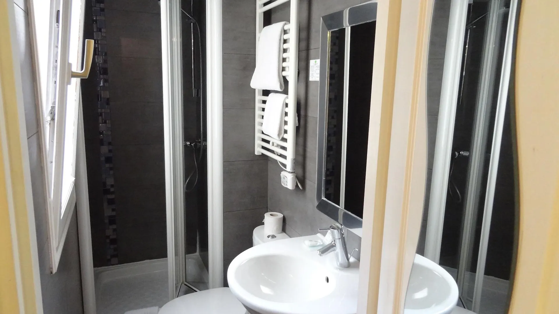 Amélie Hotel 2*